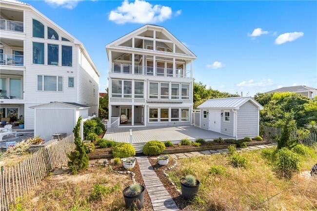 Building Photo - 882 W Ocean View Ave