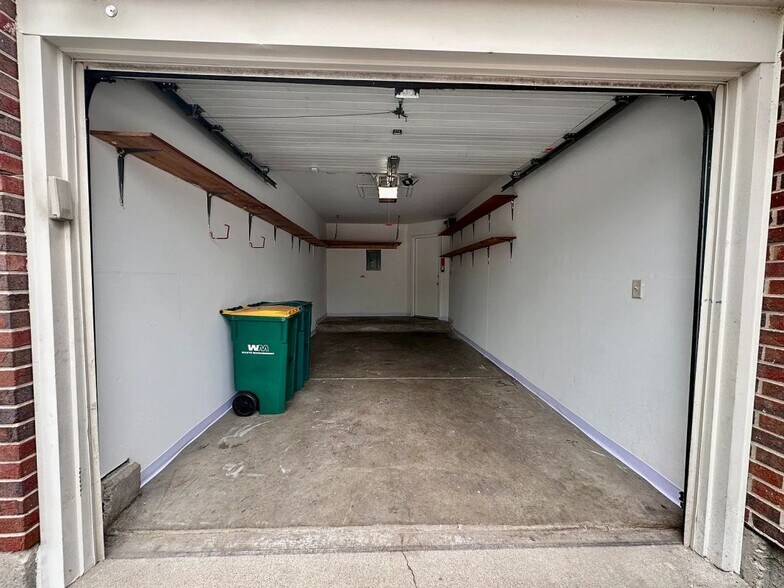 Building Photo - 1200 Churchill Ct