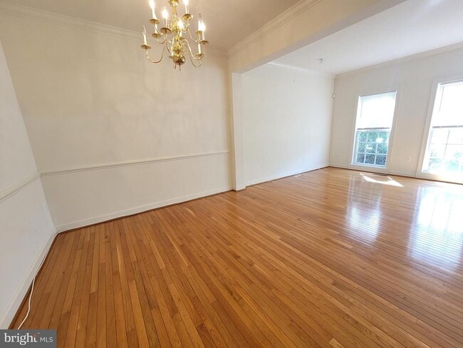 Building Photo - 1509 Rutland Way