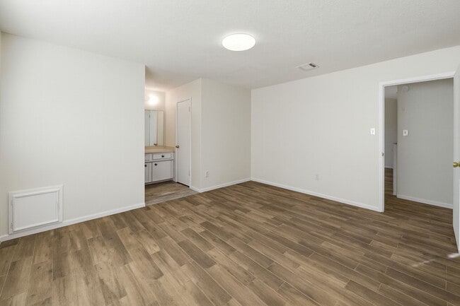 Building Photo - 22306 Waynoka Rd