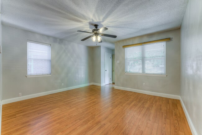 Building Photo - 779/781 Metcalf