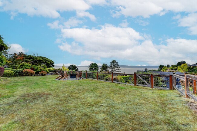 Building Photo - Space to Live, Host, and Breathe, All With a View of the Sound