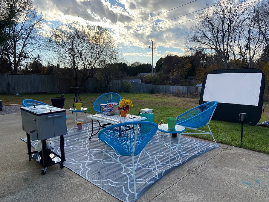 Outdoor movie under the stars - 15 Brandywine Dr