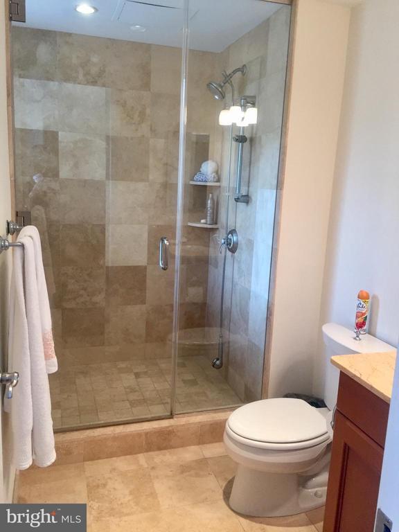 Building Photo - 1701 Locust St