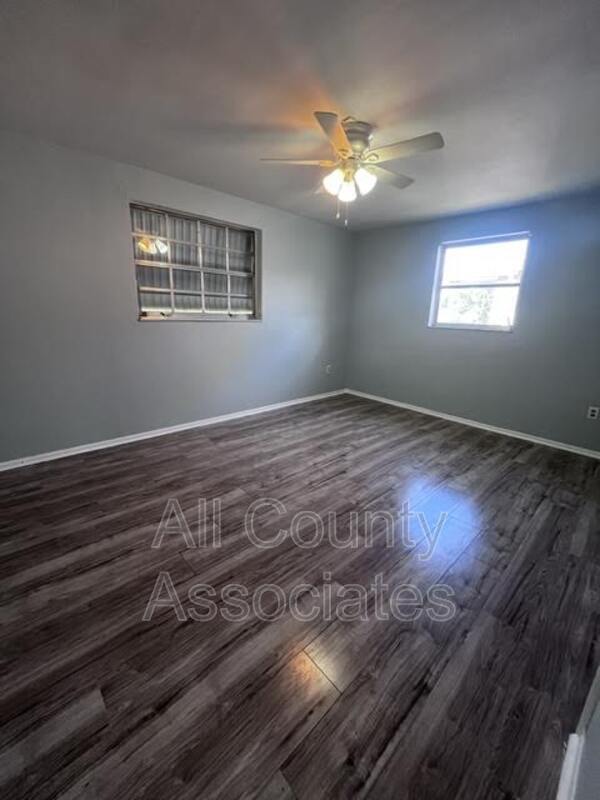 Building Photo - 3404 Devonshire Dr