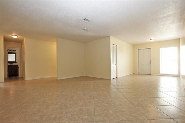 Building Photo - 4261 NW 110th Ave