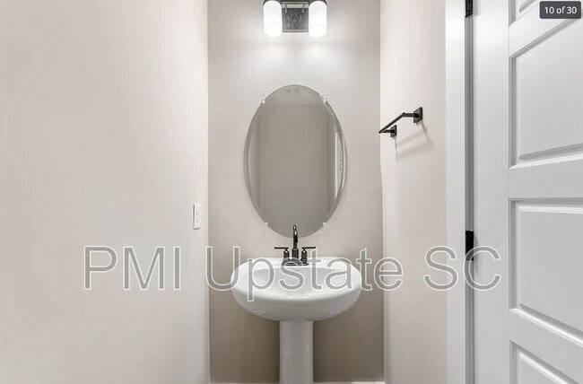 Building Photo - 309 Breakwater Ln