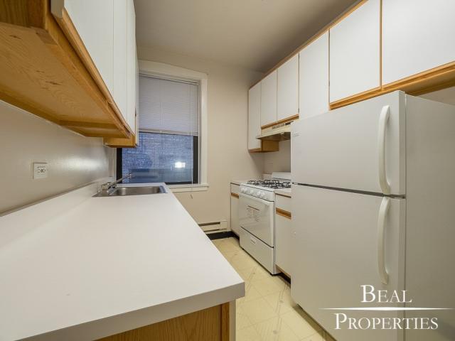 Building Photo - 1 bedroom in EVANSTON IL 60202