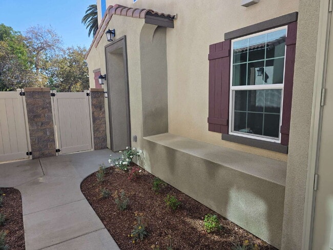 Building Photo - PRICE REDUCTION!! Sycamore Heights Masterpiece "Spacious 3-Bedroom Condo  with 3 Full Baths 1588 ...