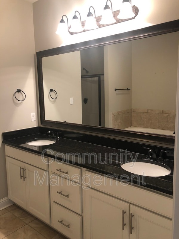 Building Photo - 6266 Tiger Trace Ave