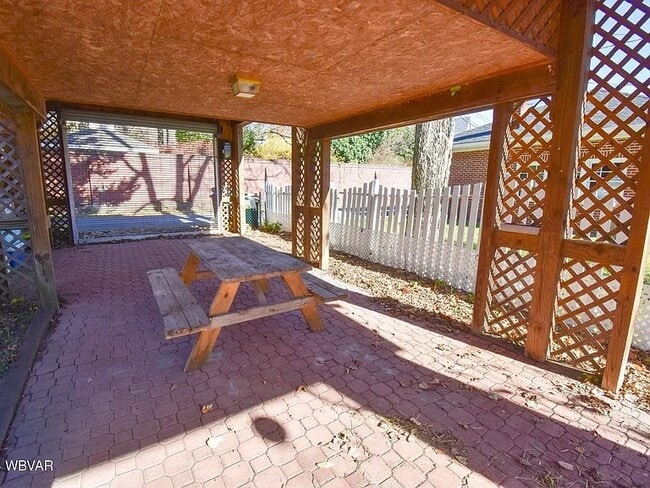 Building Photo - 55 W Main St