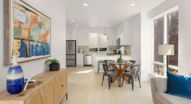 Building Photo - 911-B N 98th St