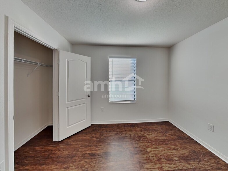 Building Photo - 1114 Brenton Leaf Dr