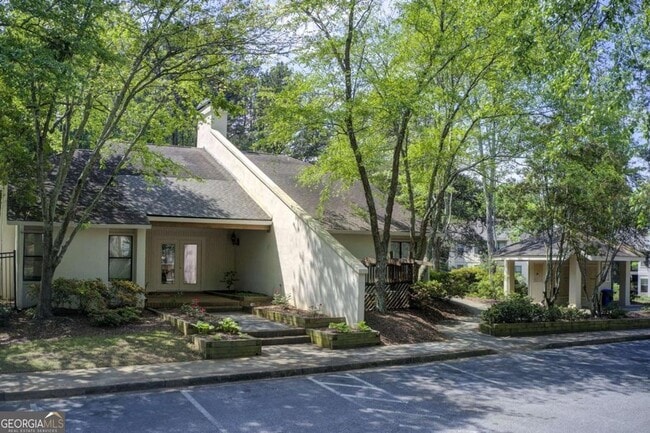 Building Photo - 1603 Huntingdon Chase
