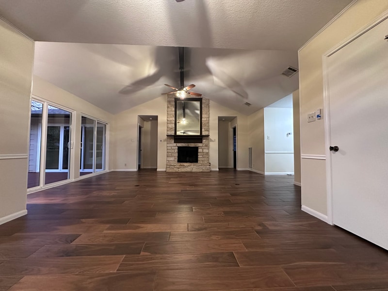 Building Photo - 1109 Lohmans Crossing Rd