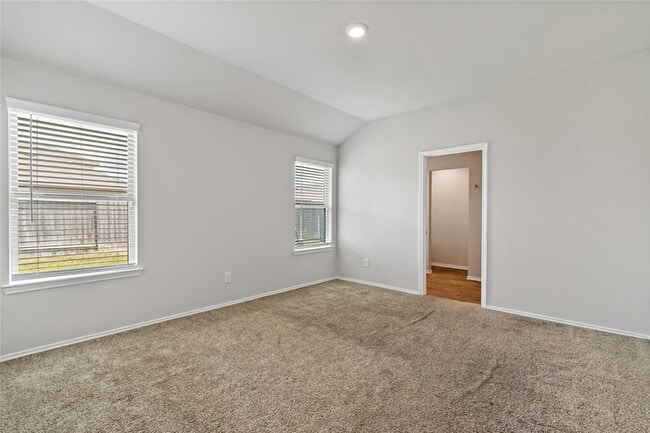 Building Photo - 2327 Pettingell Wy