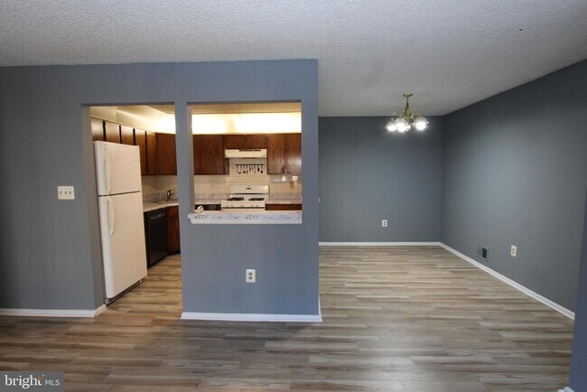Building Photo - 8 Joyner Ct