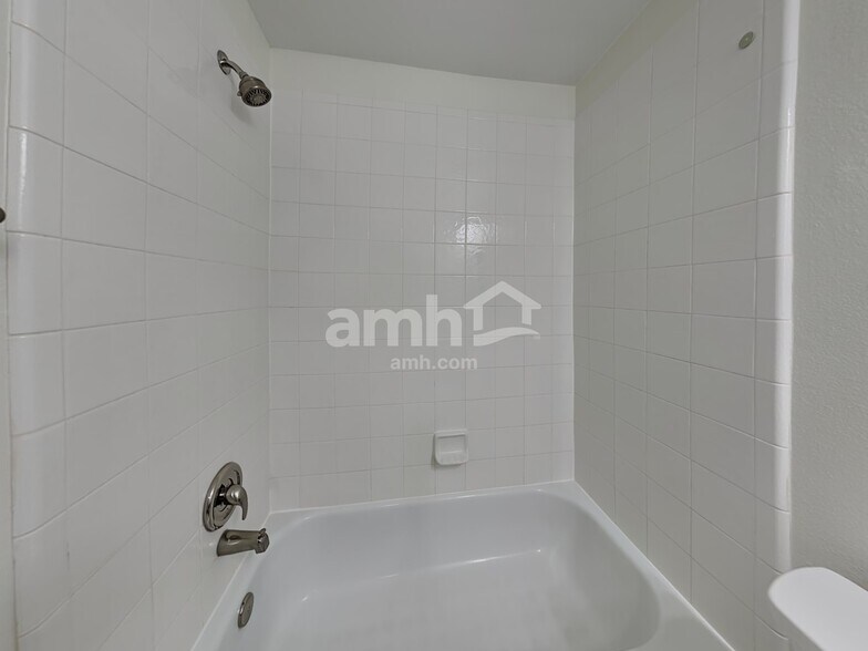 Building Photo - 31702 Regal Park Ct