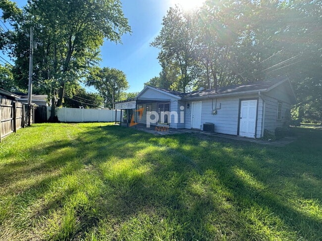 Building Photo - 613 Southwind Dr