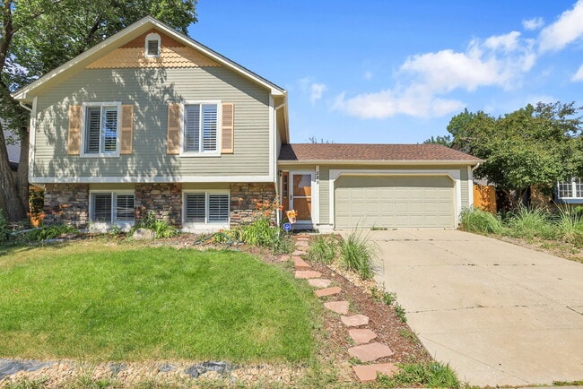 Building Photo - $2,995 - 4 Bed, 2 Bath Home in Broomfield ...