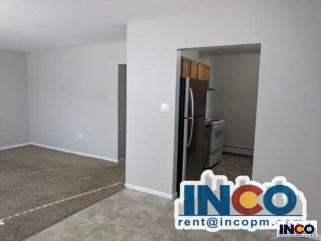 Building Photo - Comfortable 2 bed 1 bath Condo Near Sloans...