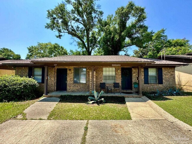 Building Photo - 1103 W La Rua St