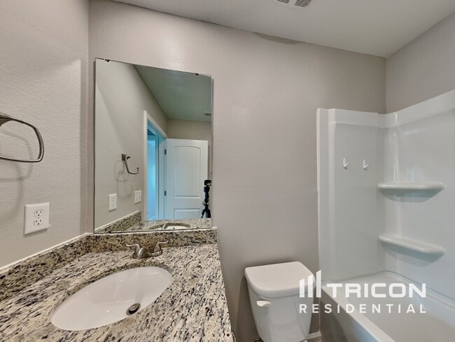 Building Photo - 260 Belcaro Dr