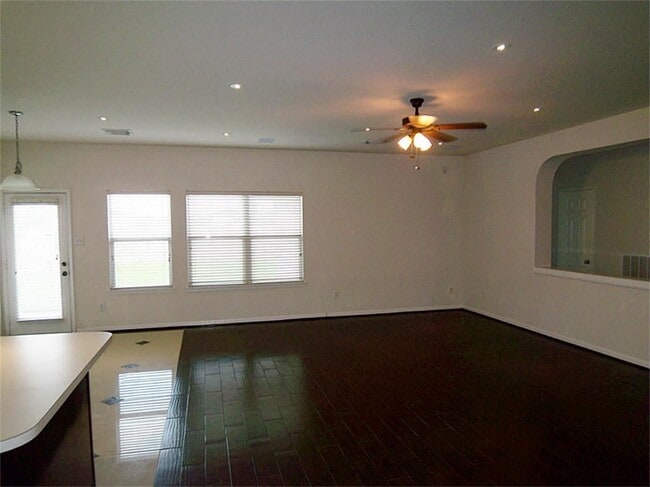 Building Photo - 2223 Enchanted Park Ln