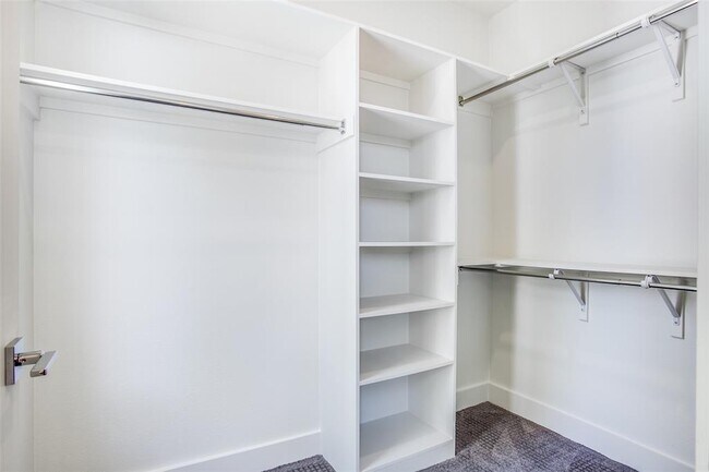 Building Photo - 4419 Cabell Dr