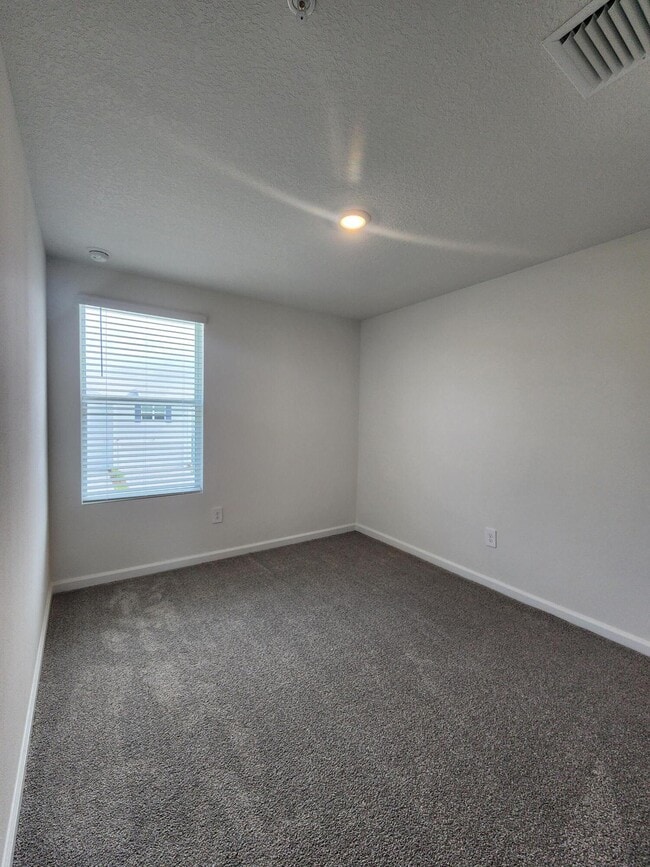 Building Photo - 629 Salisbury Cir