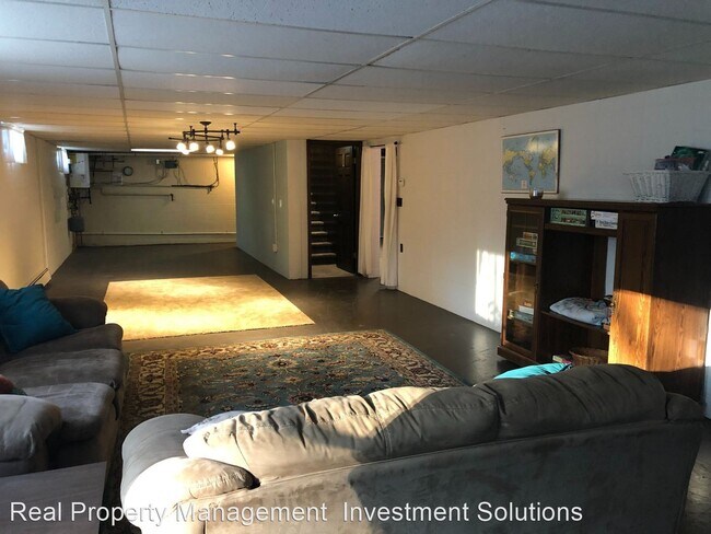 Building Photo - 4 br, 2 bath House - 5087 Lake Harbor