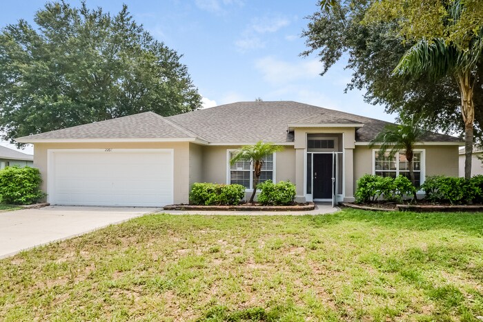 Primary Photo - 2202 Lake Pointe Cir