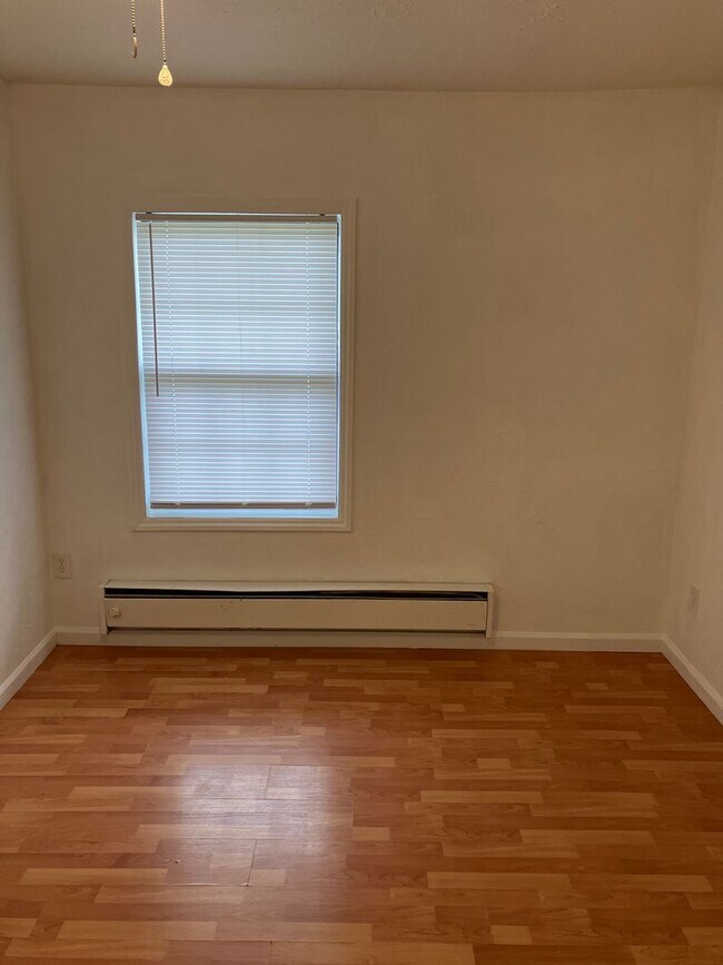 Building Photo - 1226 Martin Cir