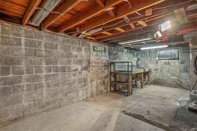 Building Photo - 21 Lenox Ave