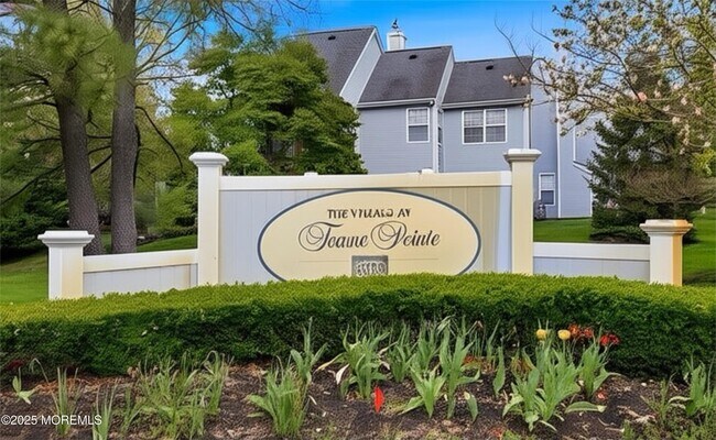 Building Photo - 312 Towne Dr