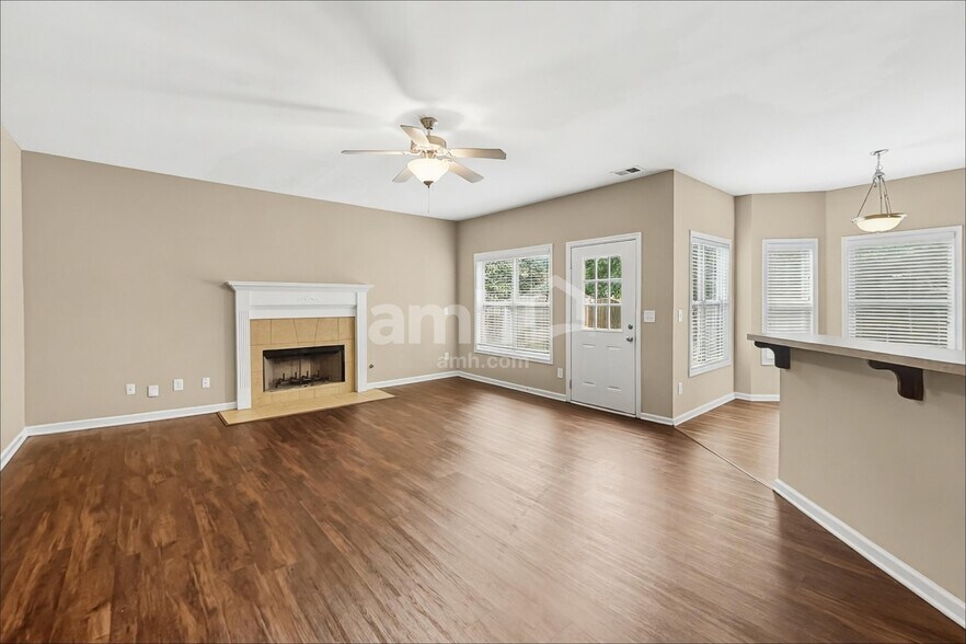 Building Photo - 492 Winter Haven Ln