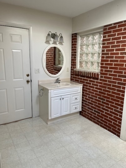 Building Photo - 8 Oakland St