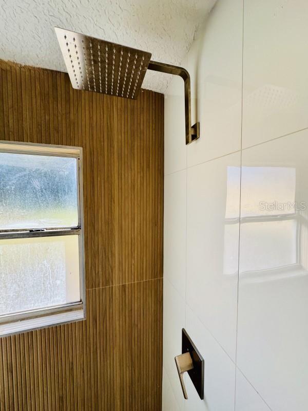 Building Photo - 4910 Huppel Ave