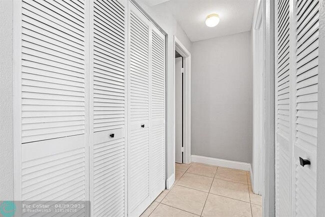 Building Photo - 1705 Palm Cove Blvd