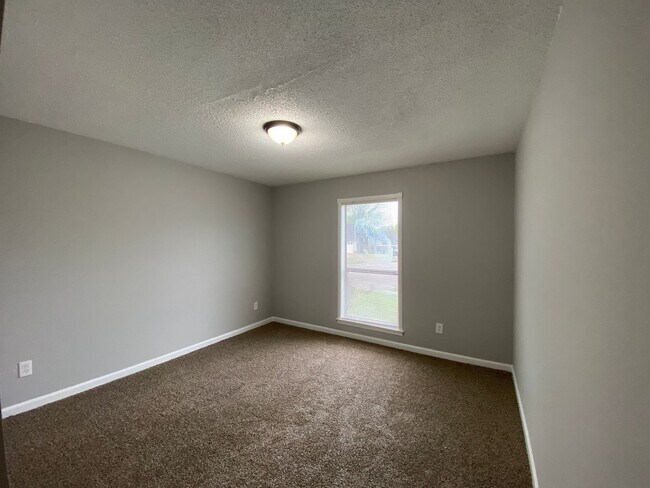 Building Photo - 6036 Williams Cove