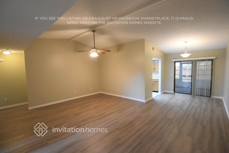 Building Photo - 14734 Oak Vine Dr
