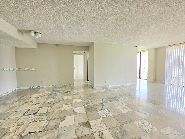 Building Photo - 290 174th St