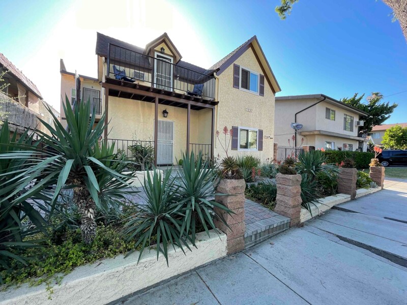 Building Photo - 7239 Milton Ave