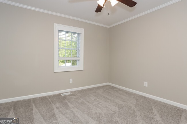 Building Photo - 147 Acorn Dr