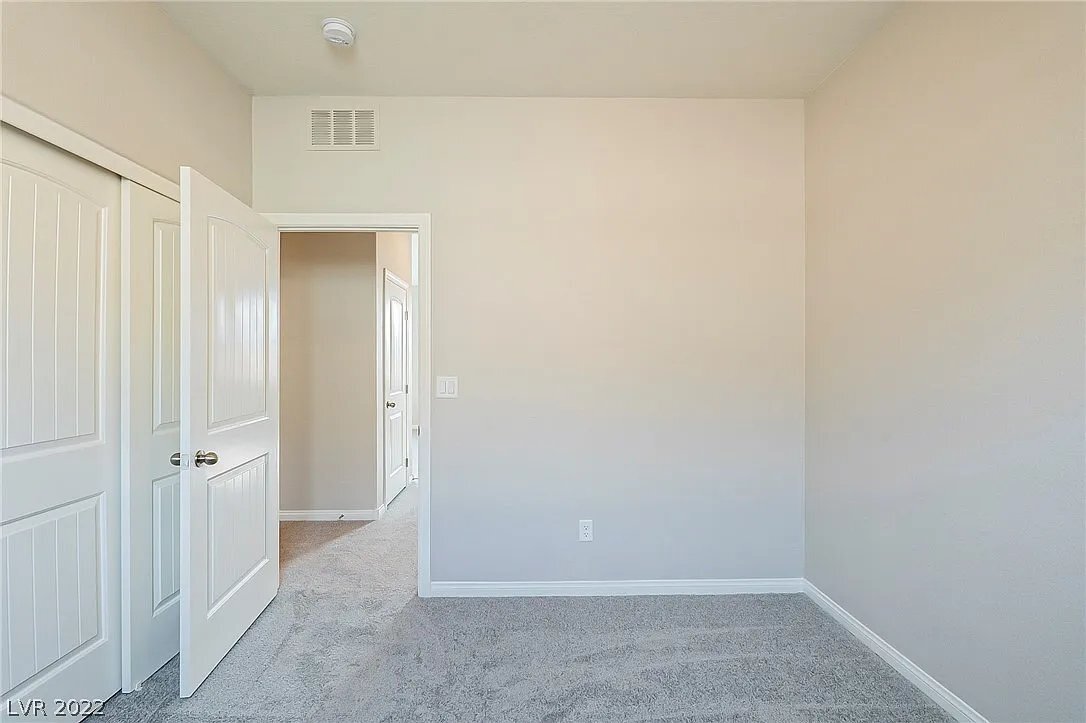 Building Photo - 8688 Vondel Park St