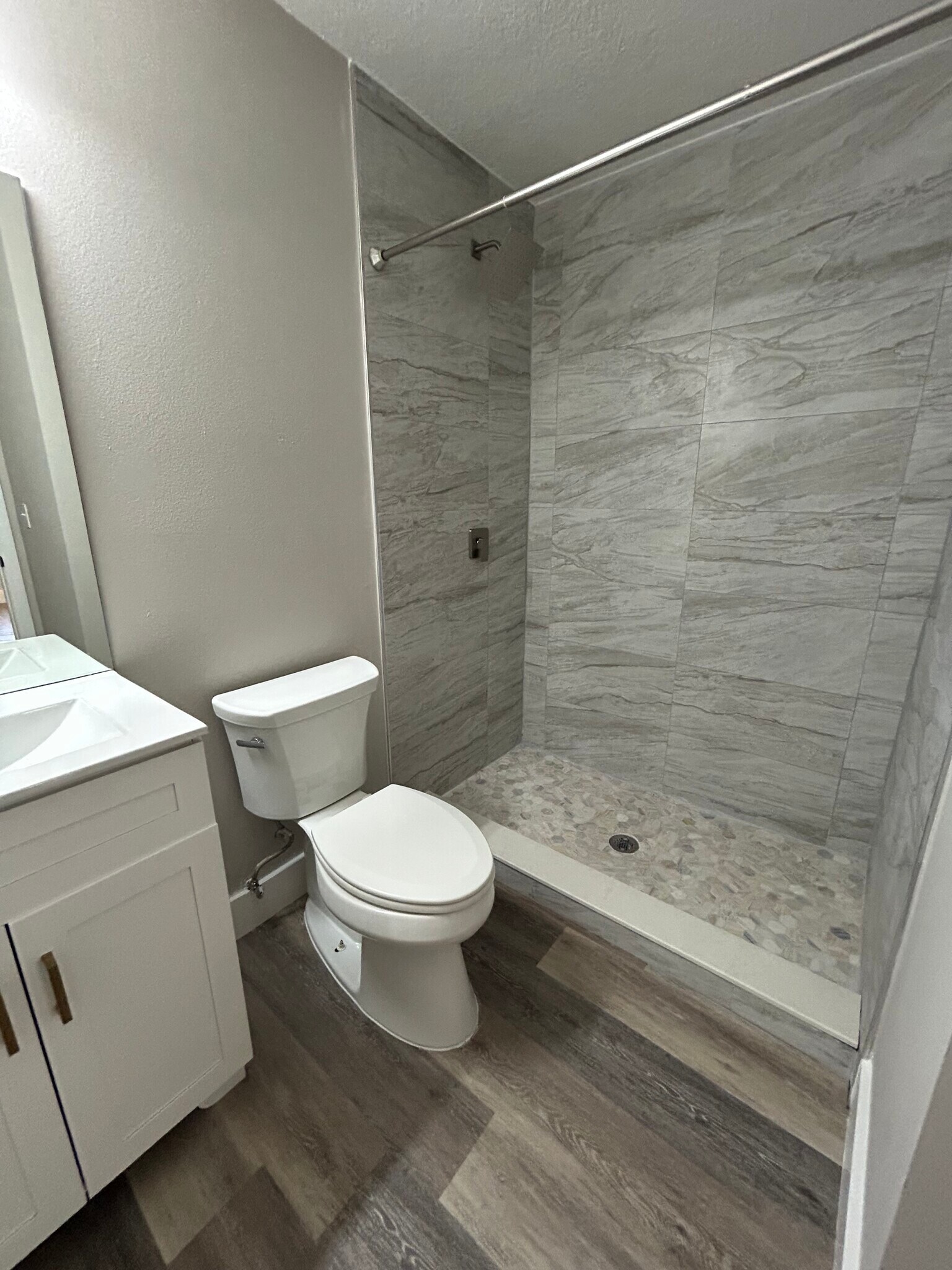 Building Photo - 1601 Big Tree Rd