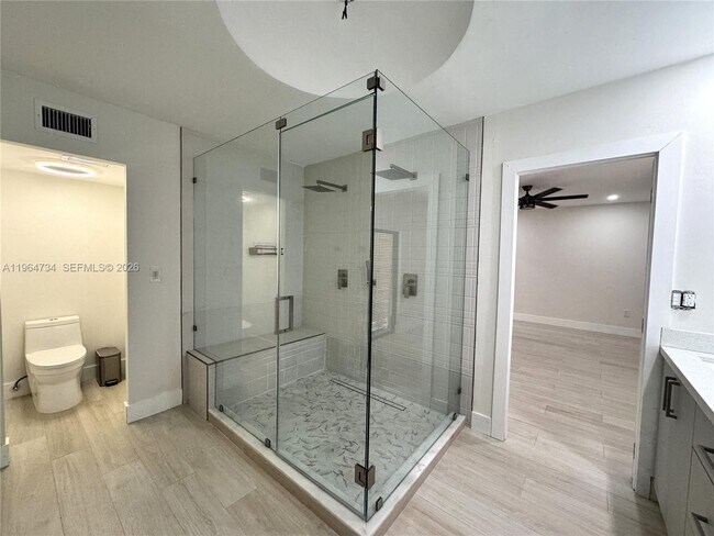 Building Photo - 15896 Kilmarnock Dr