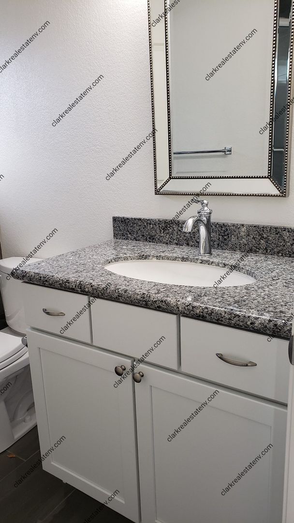 Building Photo - Old Southwest Reno home 3 Bed 2 Bath 1 car...