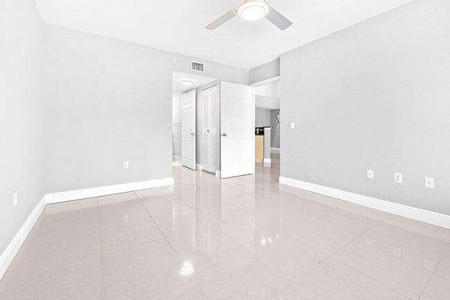 Building Photo - 4041 San Marino Blvd
