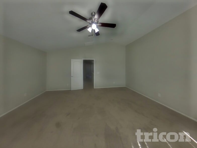 Building Photo - 40081 W Hayden Dr